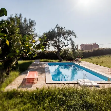 Villa Serenata With Pool & Garden
